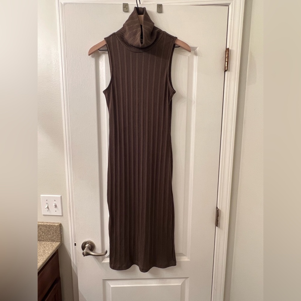 Nine West turtleneck body con ribbed olive midi dress sz M